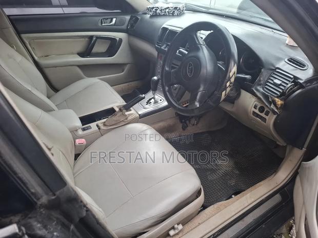 Subaru Outback 2002 Black