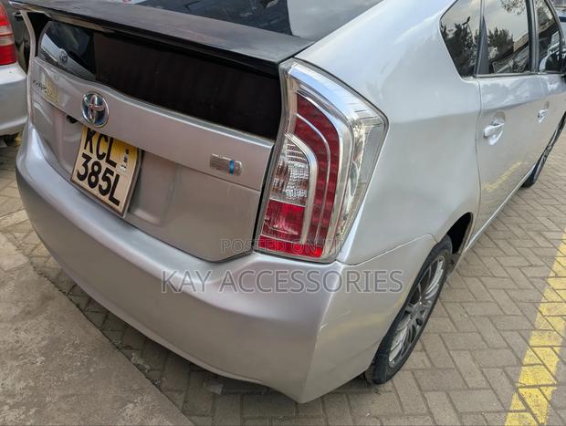 Toyota Prius V 2010 Silver