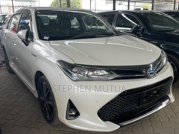 Toyota Axio 1.5 Hybrid 2WD 2019 White