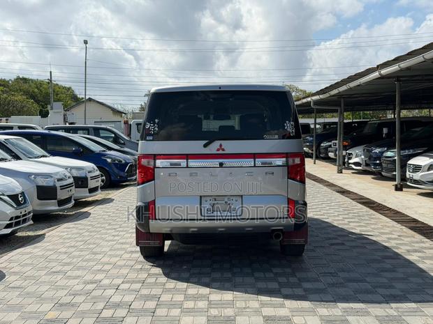 Mitsubishi Delica 2019 Silver