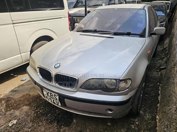 BMW 318i 2005 Silver