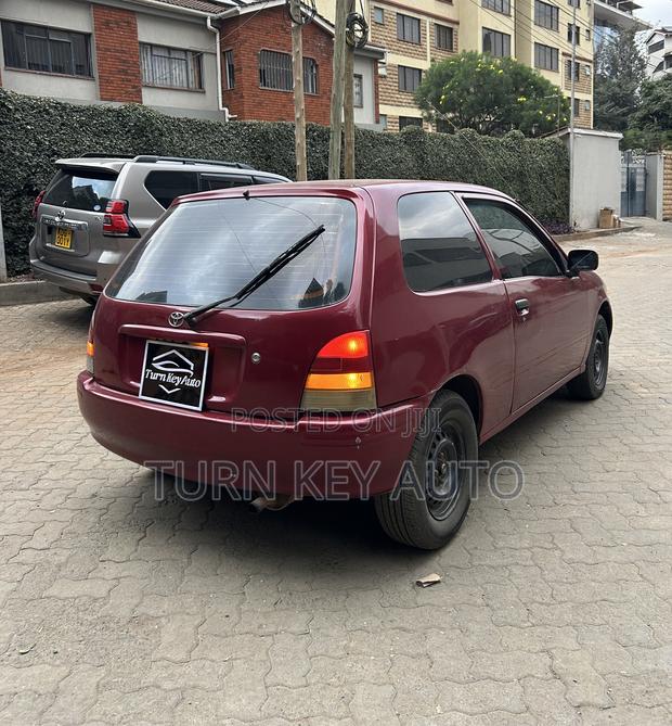 Toyota Starlet Glanza 1995 Red