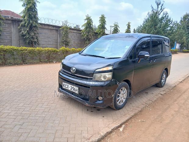 Toyota Voxy 2012 Black