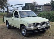 Toyota Hilux 2007 Gold for sale