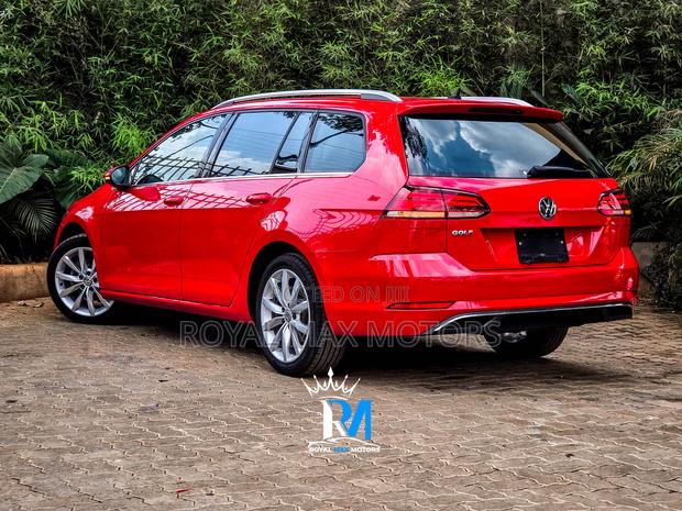 Volkswagen Golf Variant 2019 Red