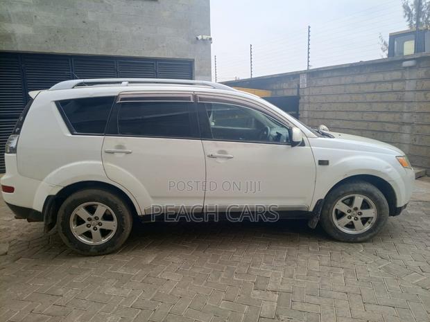 Mitsubishi Outlander 2007 White