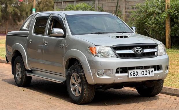 Toyota Hilux 2007 Silver