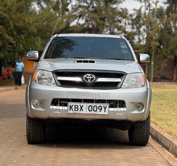 Toyota Hilux 2007 Silver