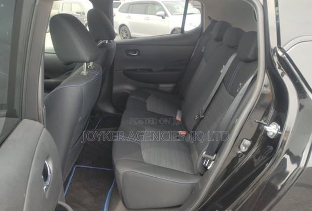 Nissan Leaf 2021 Black