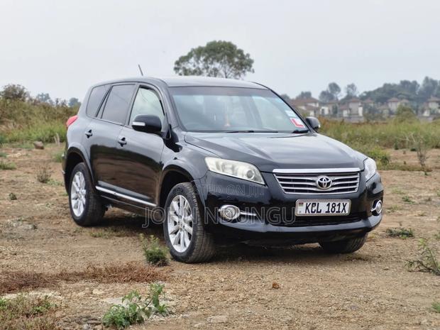 Toyota Vanguard 2010 Black