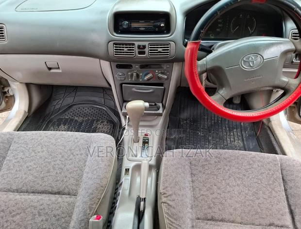 Toyota Corolla 1996 Silver