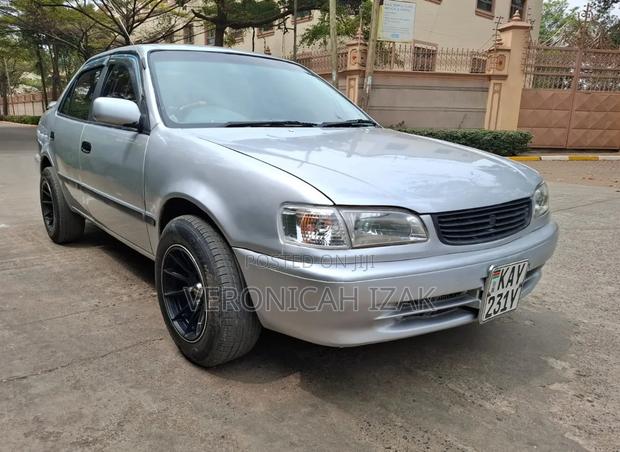 Toyota Corolla 1996 Silver