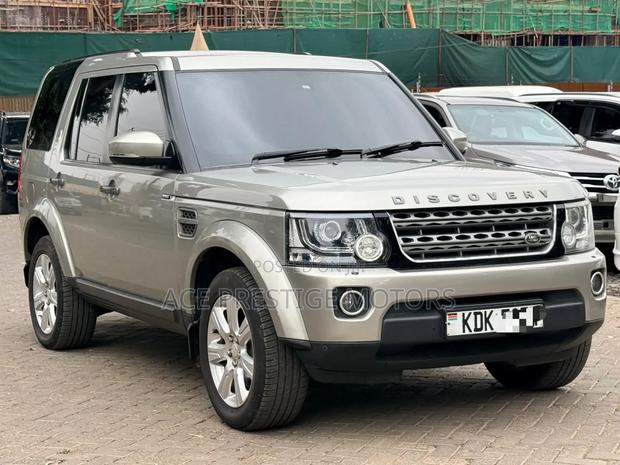 Land Rover Discovery 2015 Silver