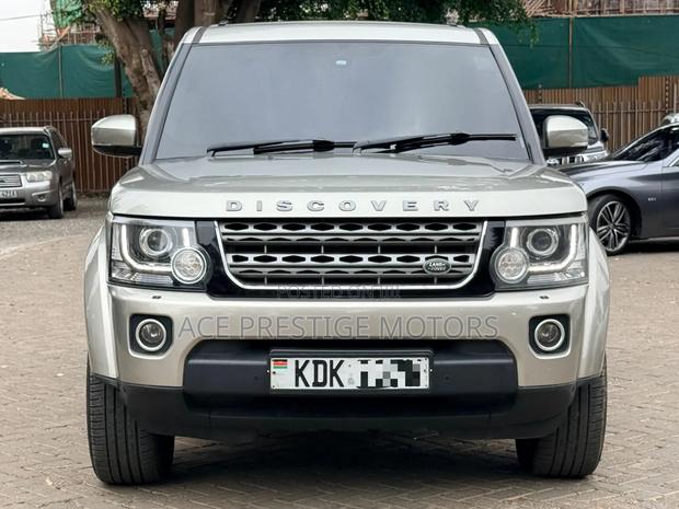 Land Rover Discovery 2015 Silver