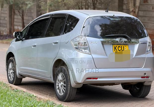 Honda Fit 2012 Silver