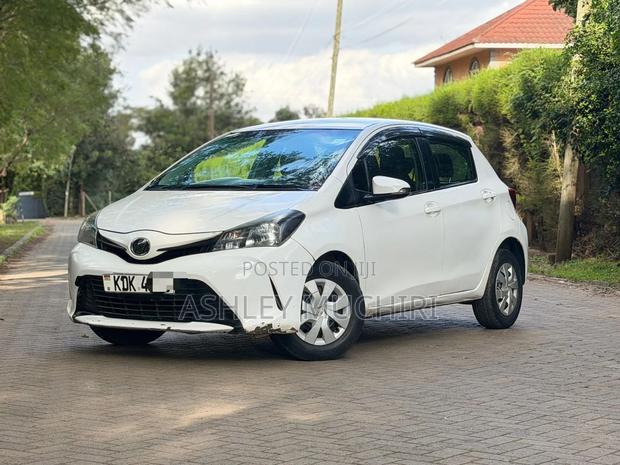 Toyota Vitz 2015 White