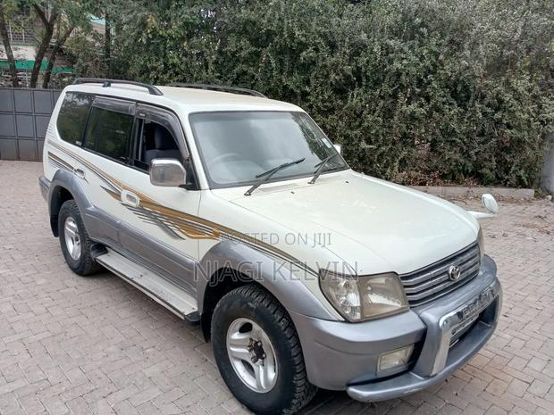 Toyota Land Cruiser Prado 2001 Off white