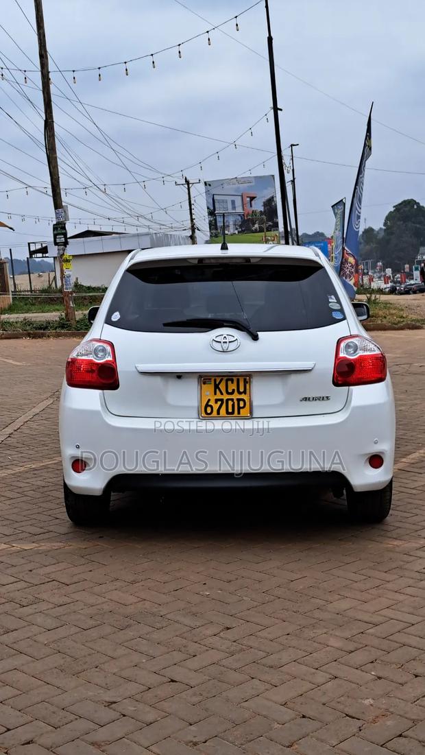 Toyota Auris 2012 White