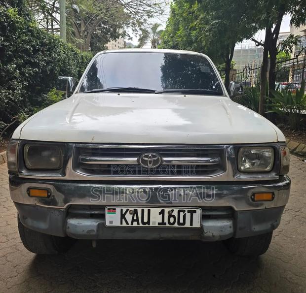 Toyota Hilux 2.5 Cab 2005 Silver
