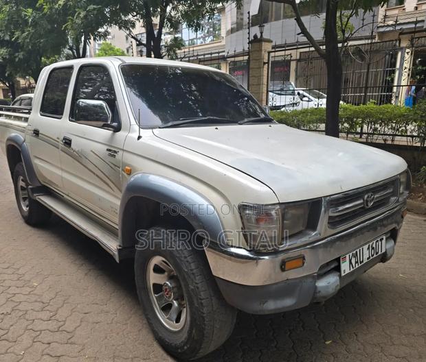 Toyota Hilux 2.5 Cab 2005 Silver