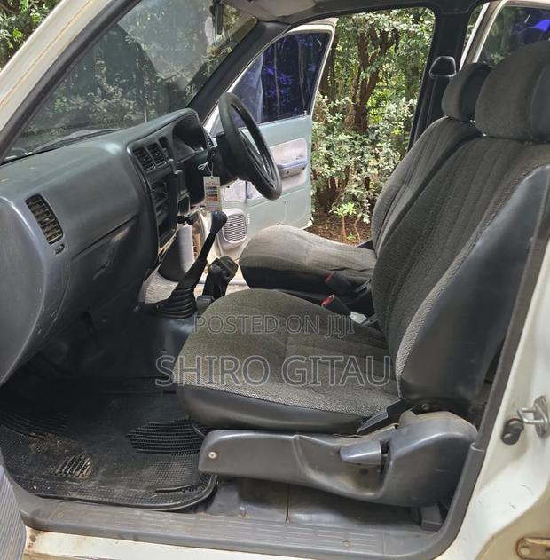 Toyota Hilux 2.5 Cab 2005 Silver