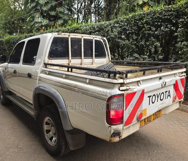 Toyota Hilux 2.5 Cab 2005 Silver