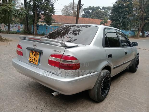 Toyota Corolla 1999 Silver