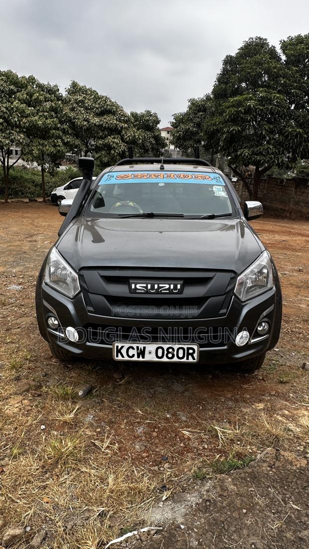 Isuzu D-MAX 2019 Gray
