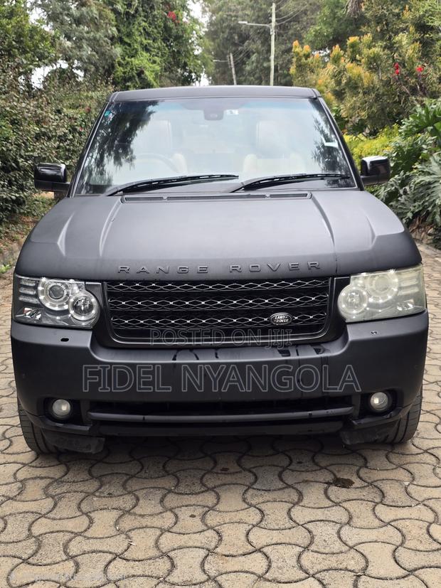 Car 2010 Black