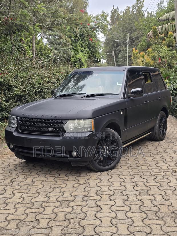 Car 2010 Black