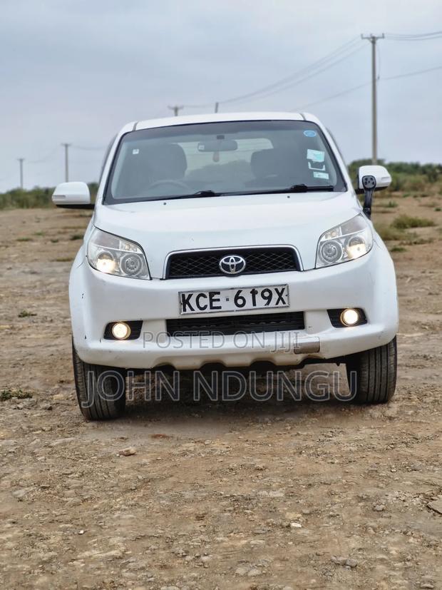 Toyota Rush 2008 White