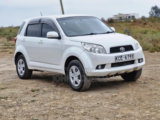 Toyota Rush 2008 White