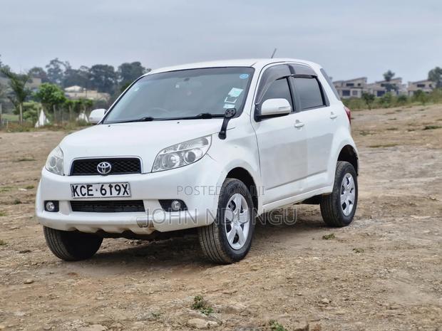 Toyota Rush 2008 White