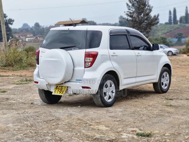 Toyota Rush 2008 White