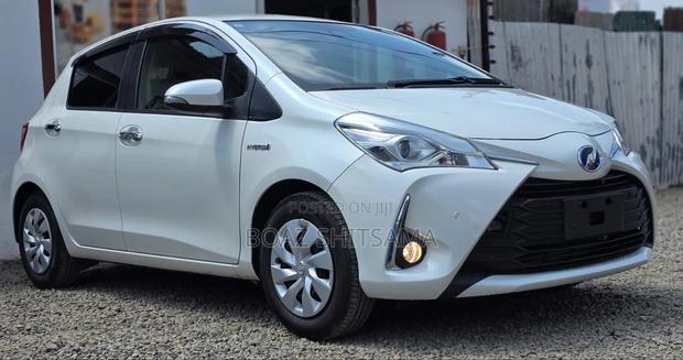 Toyota Vitz 2019 White