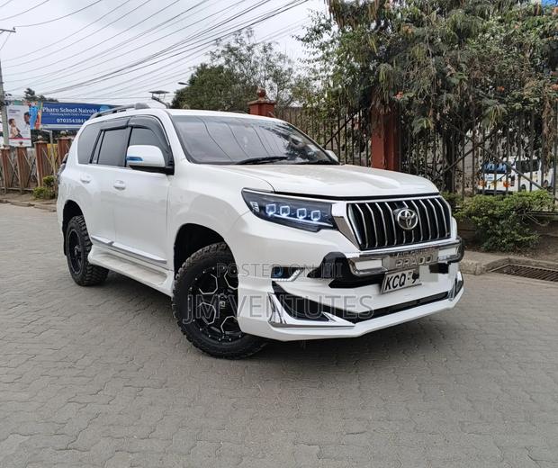 Toyota Land Cruiser Prado 2011 White