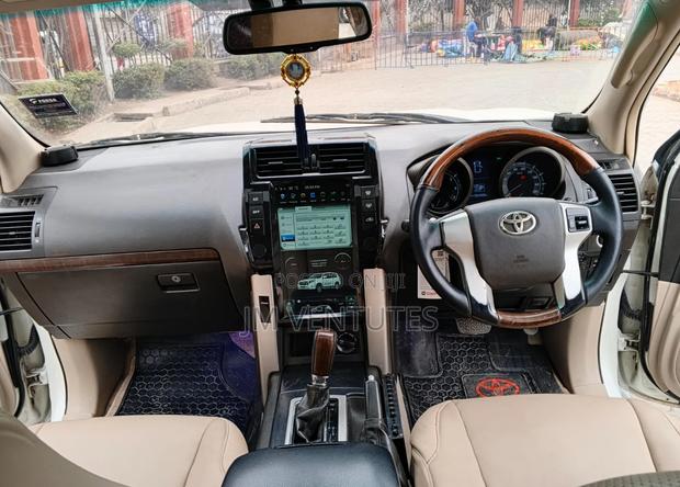 Toyota Land Cruiser Prado 2011 White