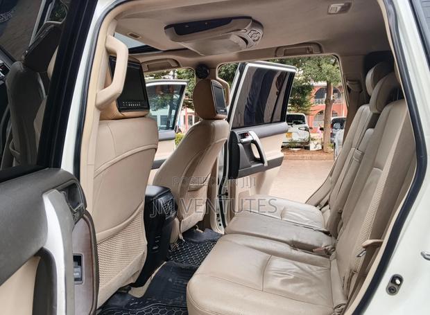 Toyota Land Cruiser Prado 2011 White