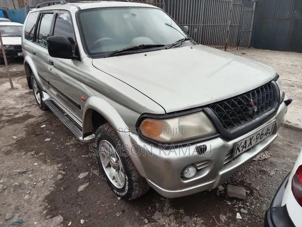 Mitsubishi Shogun 2000 Silver