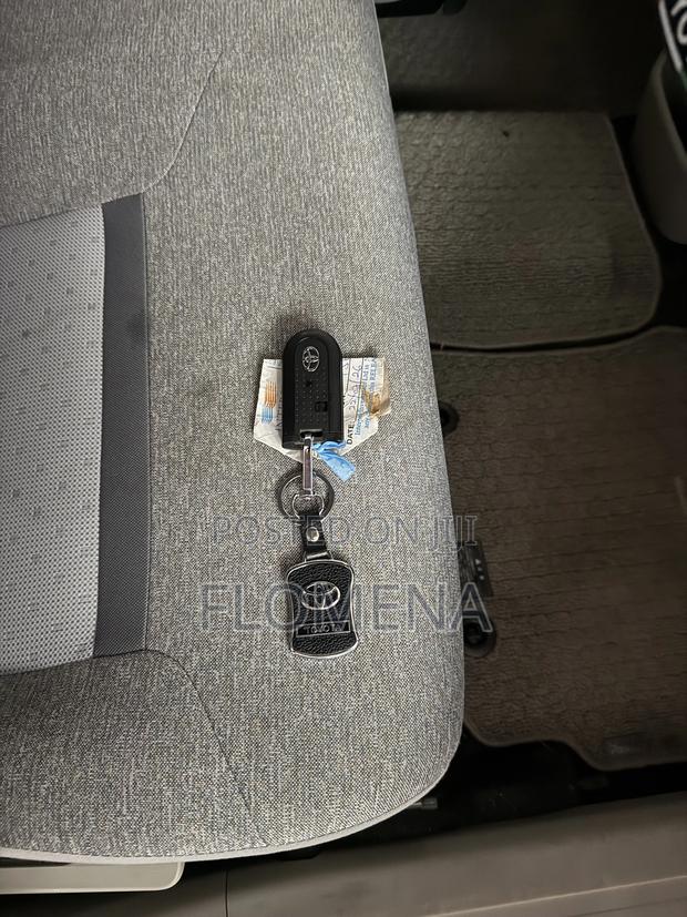 Toyota Passo 1.0 AWD 2019 Silver