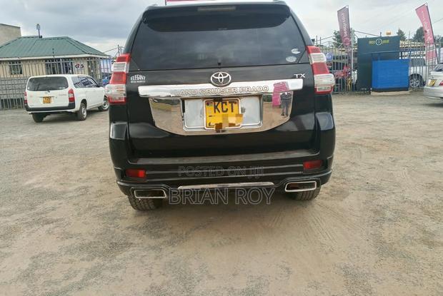 Toyota Land Cruiser Prado 2011 Black