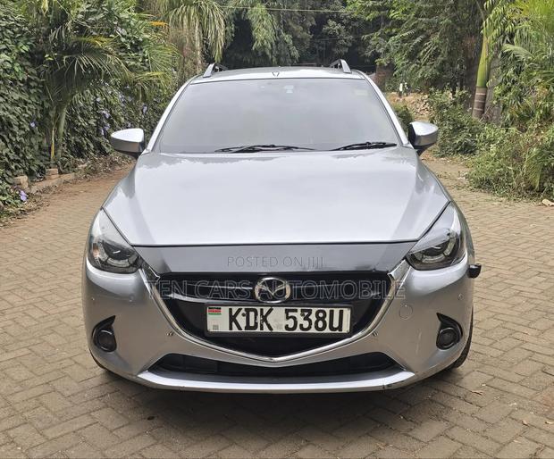 Mazda Demio 2015 Silver