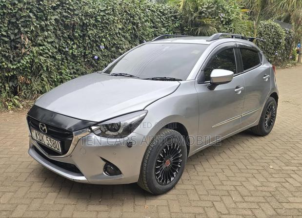 Mazda Demio 2015 Silver