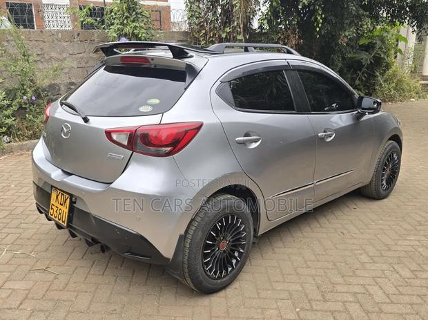 Mazda Demio 2015 Silver