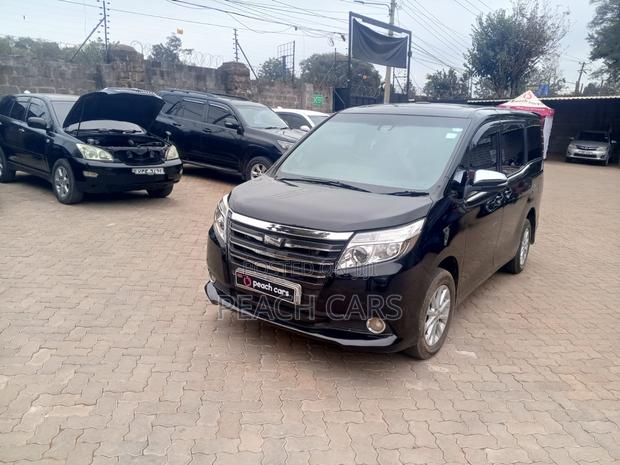 Toyota Noah 2017 Black