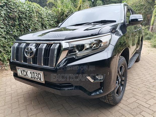 Toyota Land Cruiser Prado 2017 Black
