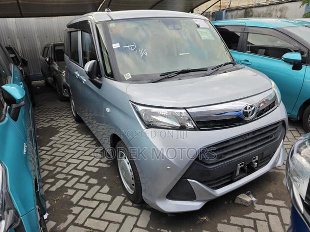 Toyota Tank 2019 Silver