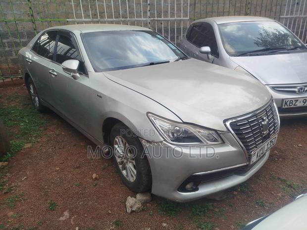 Toyota Crown 2013 Silver
