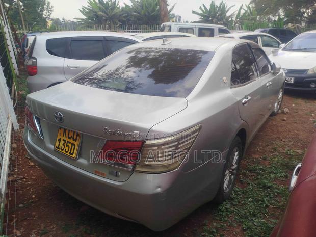 Toyota Crown 2013 Silver