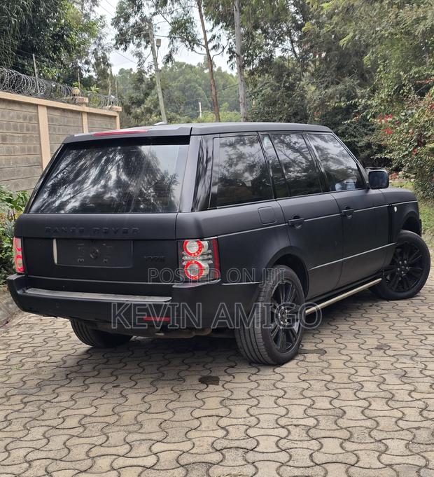 Land Rover Range Rover Vogue 2010 Gray